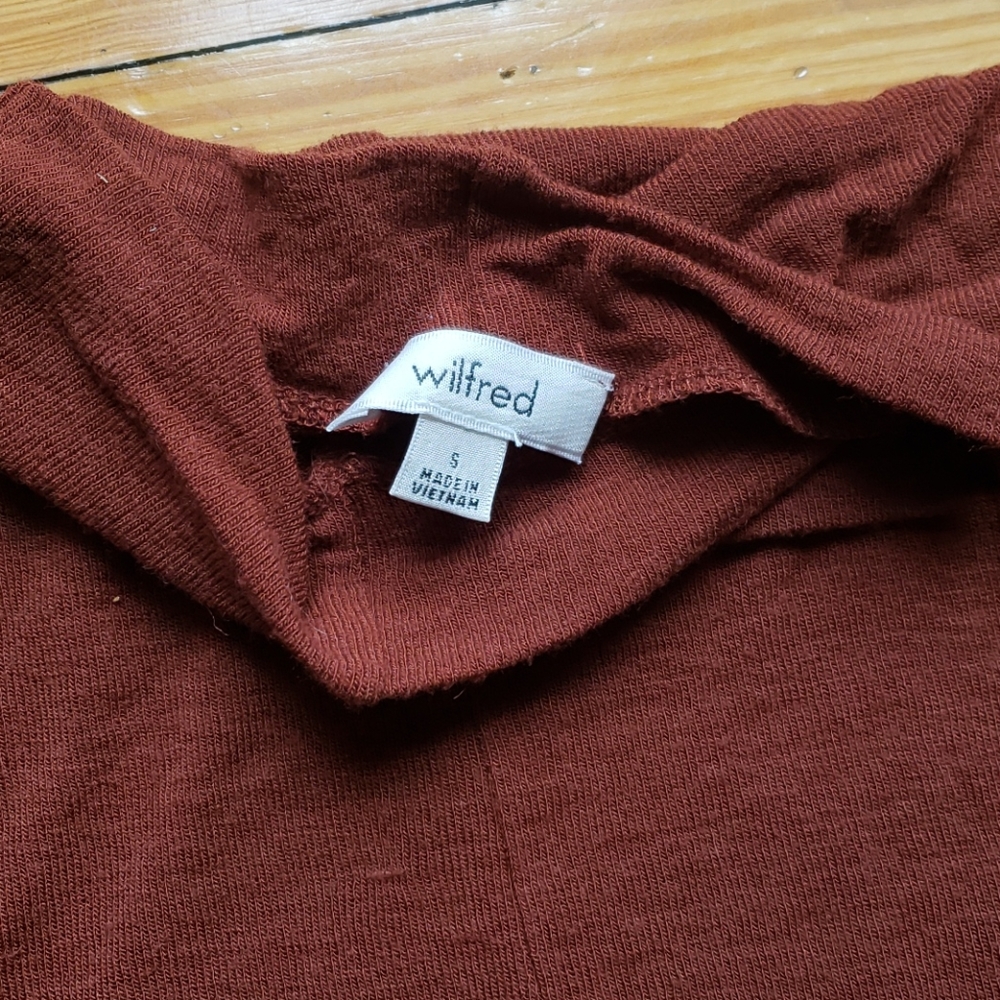 Aritzia Wilfred mock neck top - Picture 6 of 6
